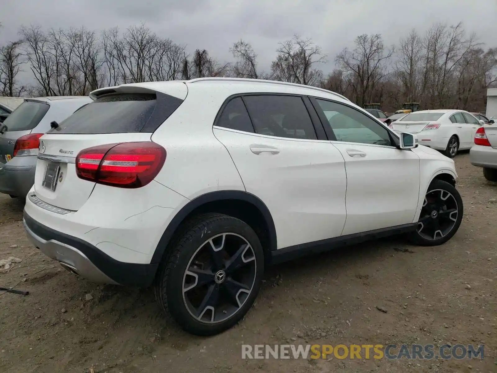 4 Photograph of a damaged car WDCTG4GB9KJ551770 MERCEDES-BENZ GLA-CLASS 2019