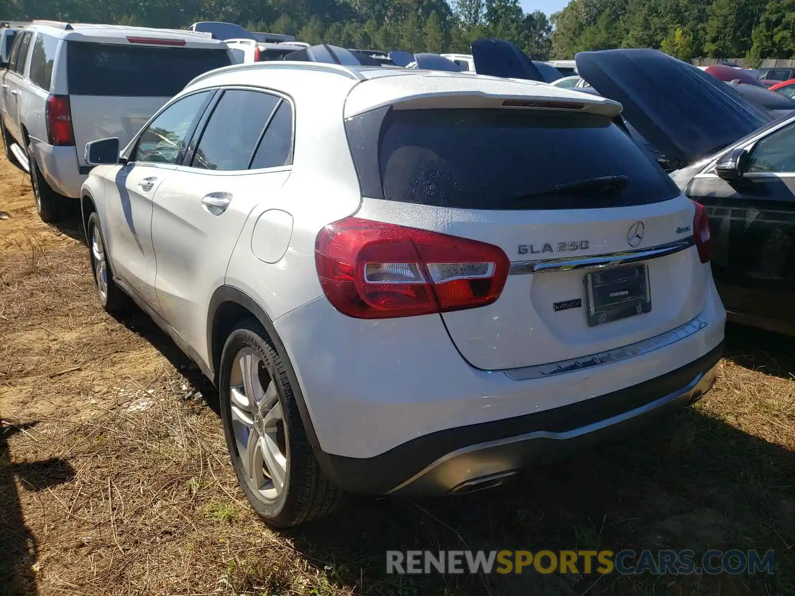 3 Photograph of a damaged car WDCTG4GB9KJ581769 MERCEDES-BENZ GLA-CLASS 2019