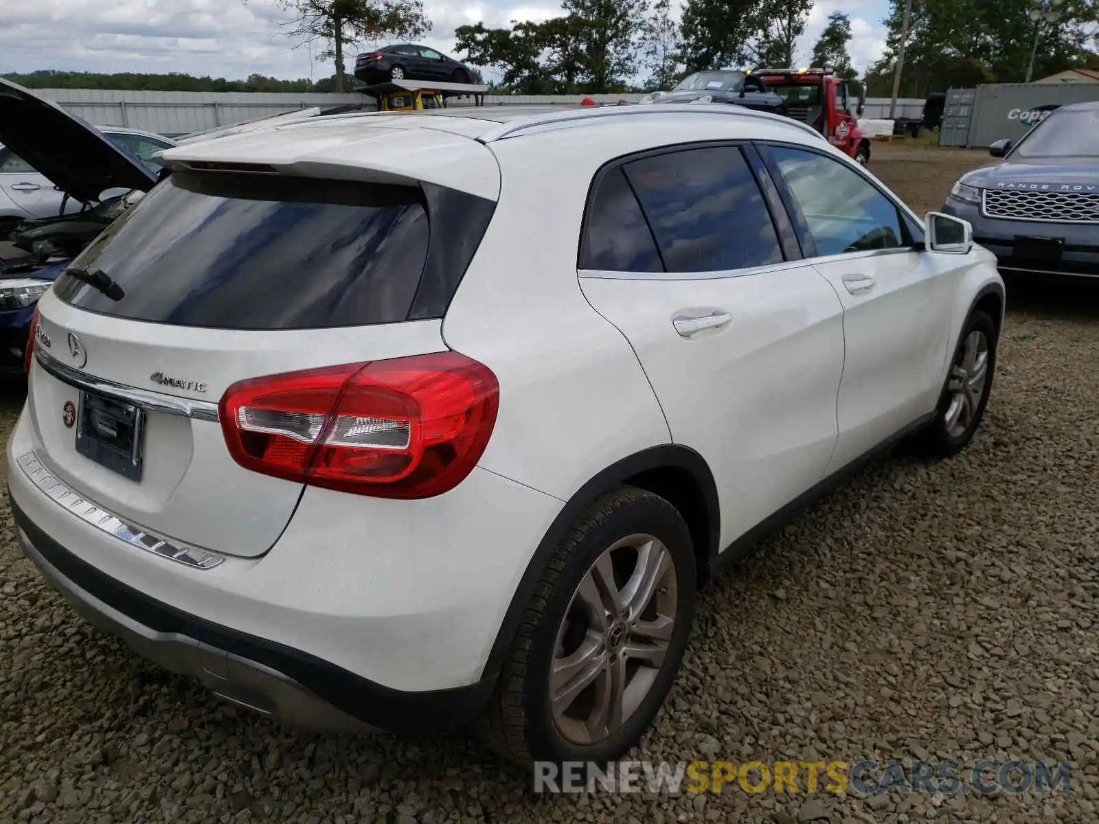 4 Photograph of a damaged car WDCTG4GB9KJ602202 MERCEDES-BENZ GLA-CLASS 2019