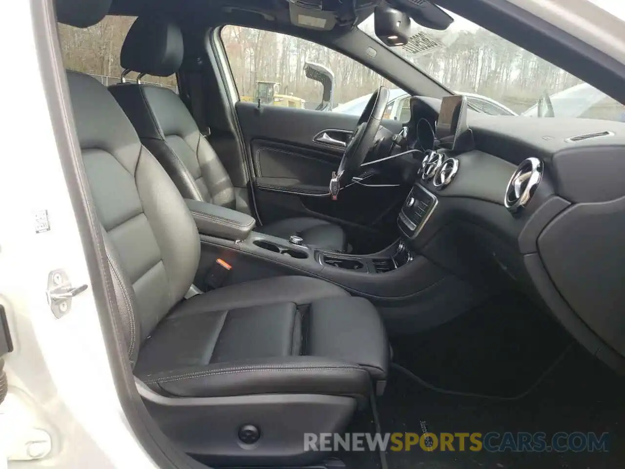 5 Photograph of a damaged car WDCTG4GB9KU007610 MERCEDES-BENZ GLA-CLASS 2019