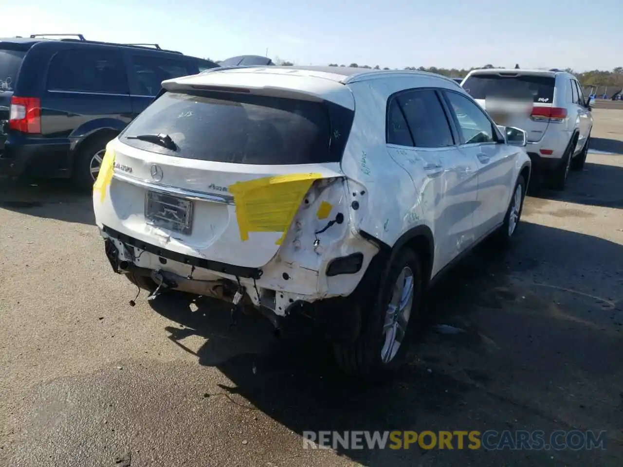 4 Photograph of a damaged car WDCTG4GB9KU012600 MERCEDES-BENZ GLA-CLASS 2019