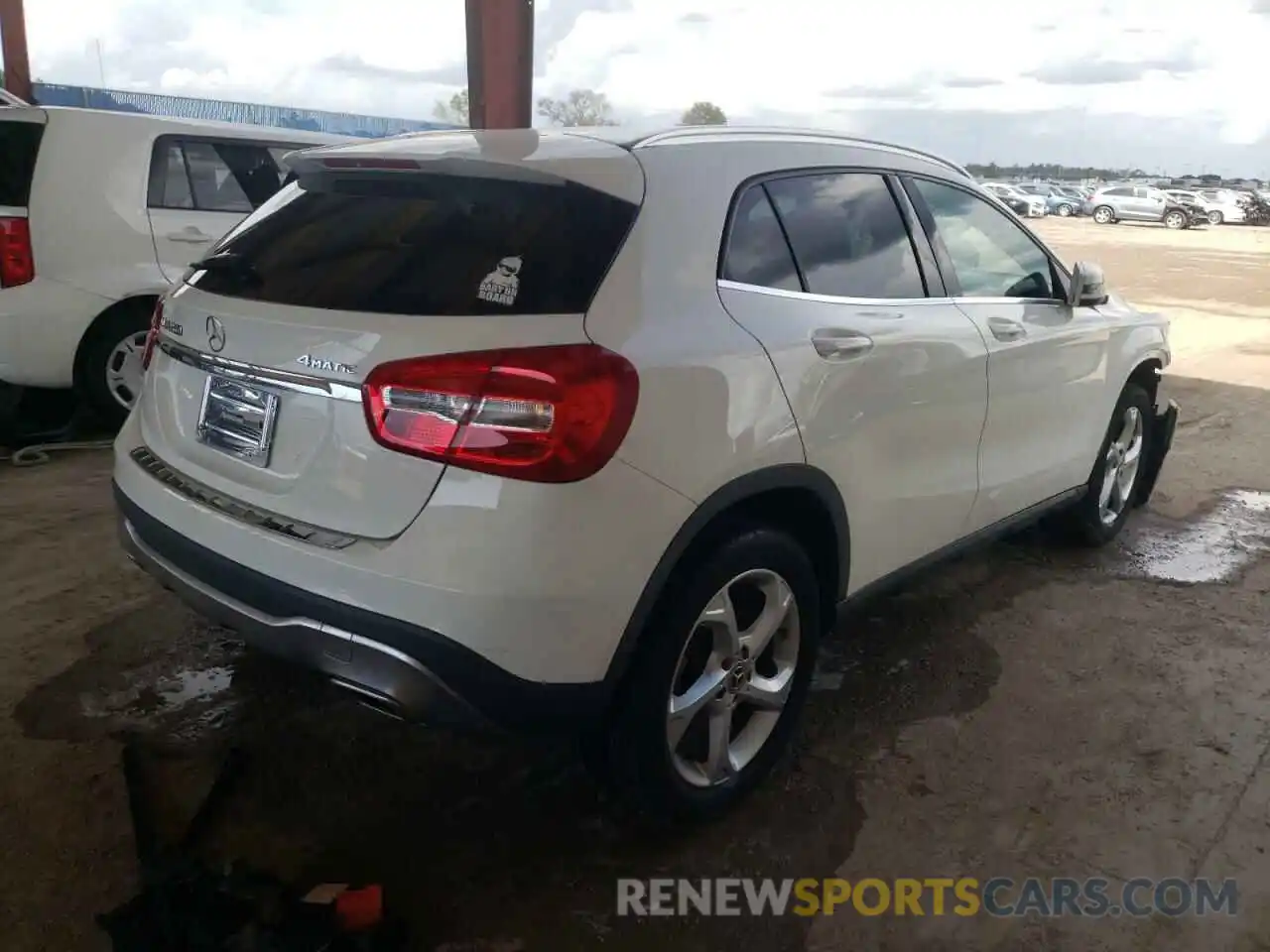 4 Photograph of a damaged car WDCTG4GBXKU008006 MERCEDES-BENZ GLA-CLASS 2019