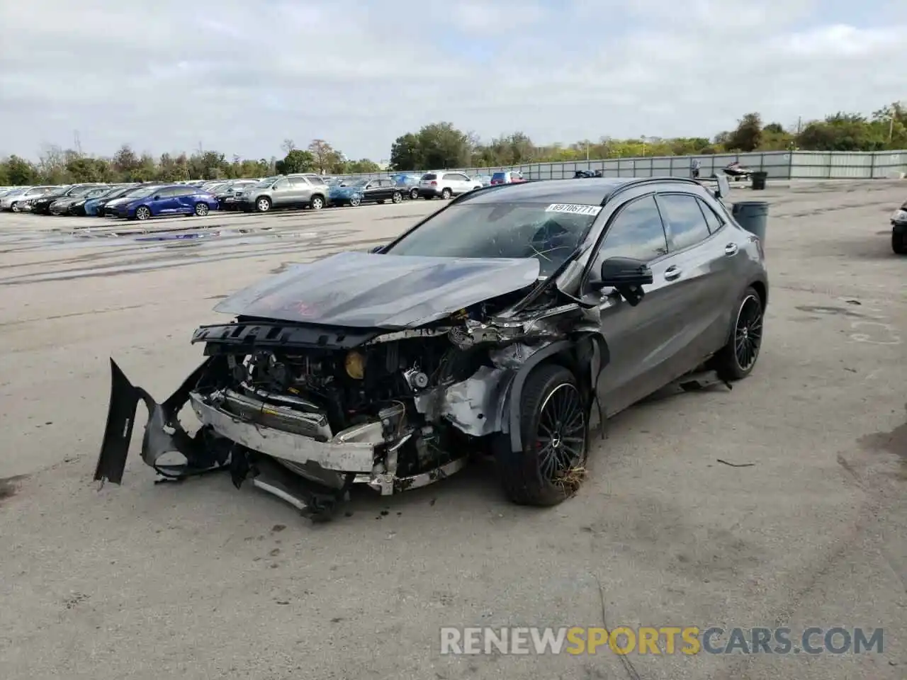 2 Photograph of a damaged car WDDTG5CB6KJ536098 MERCEDES-BENZ GLA-CLASS 2019