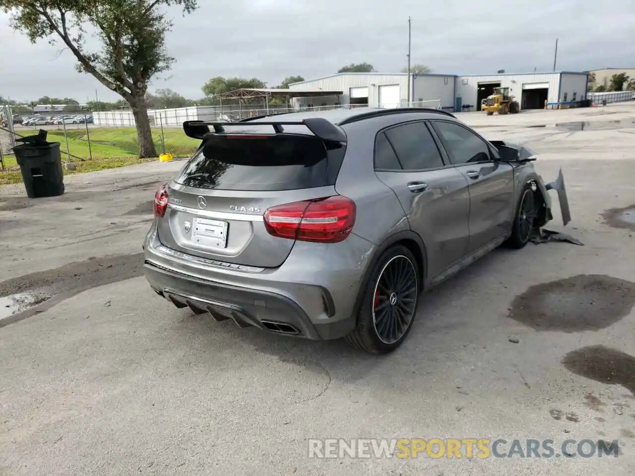 4 Photograph of a damaged car WDDTG5CB6KJ536098 MERCEDES-BENZ GLA-CLASS 2019