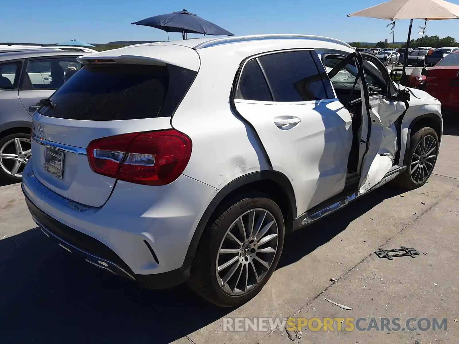 4 Photograph of a damaged car W1NTG4EB1LU028230 MERCEDES-BENZ GLA-CLASS 2020