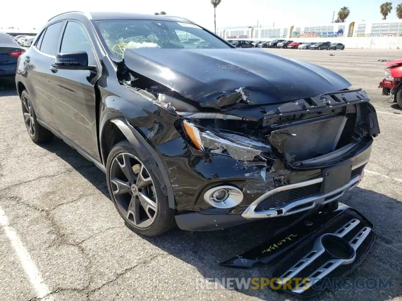 1 Photograph of a damaged car W1NTG4EB3LJ700693 MERCEDES-BENZ GLA-CLASS 2020