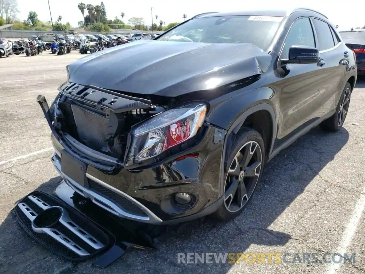 2 Photograph of a damaged car W1NTG4EB3LJ700693 MERCEDES-BENZ GLA-CLASS 2020