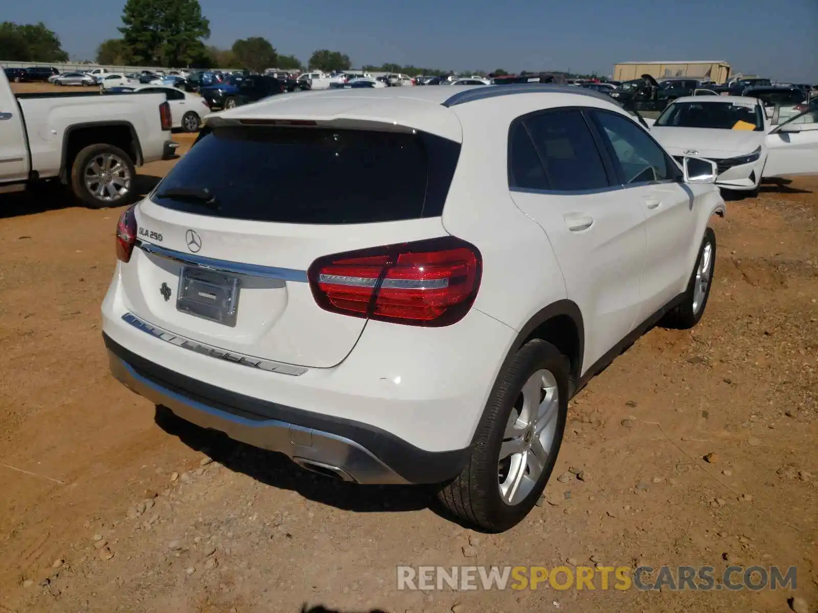 4 Photograph of a damaged car W1NTG4EB4LU040565 MERCEDES-BENZ GLA-CLASS 2020