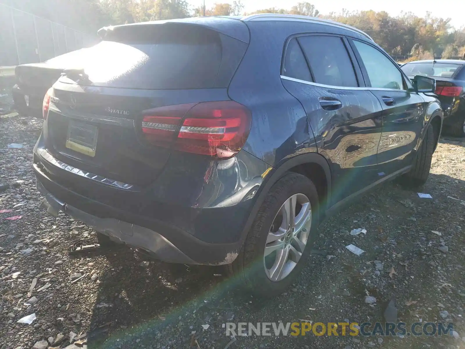 4 Photograph of a damaged car W1NTG4GB2LJ695905 MERCEDES-BENZ GLA-CLASS 2020