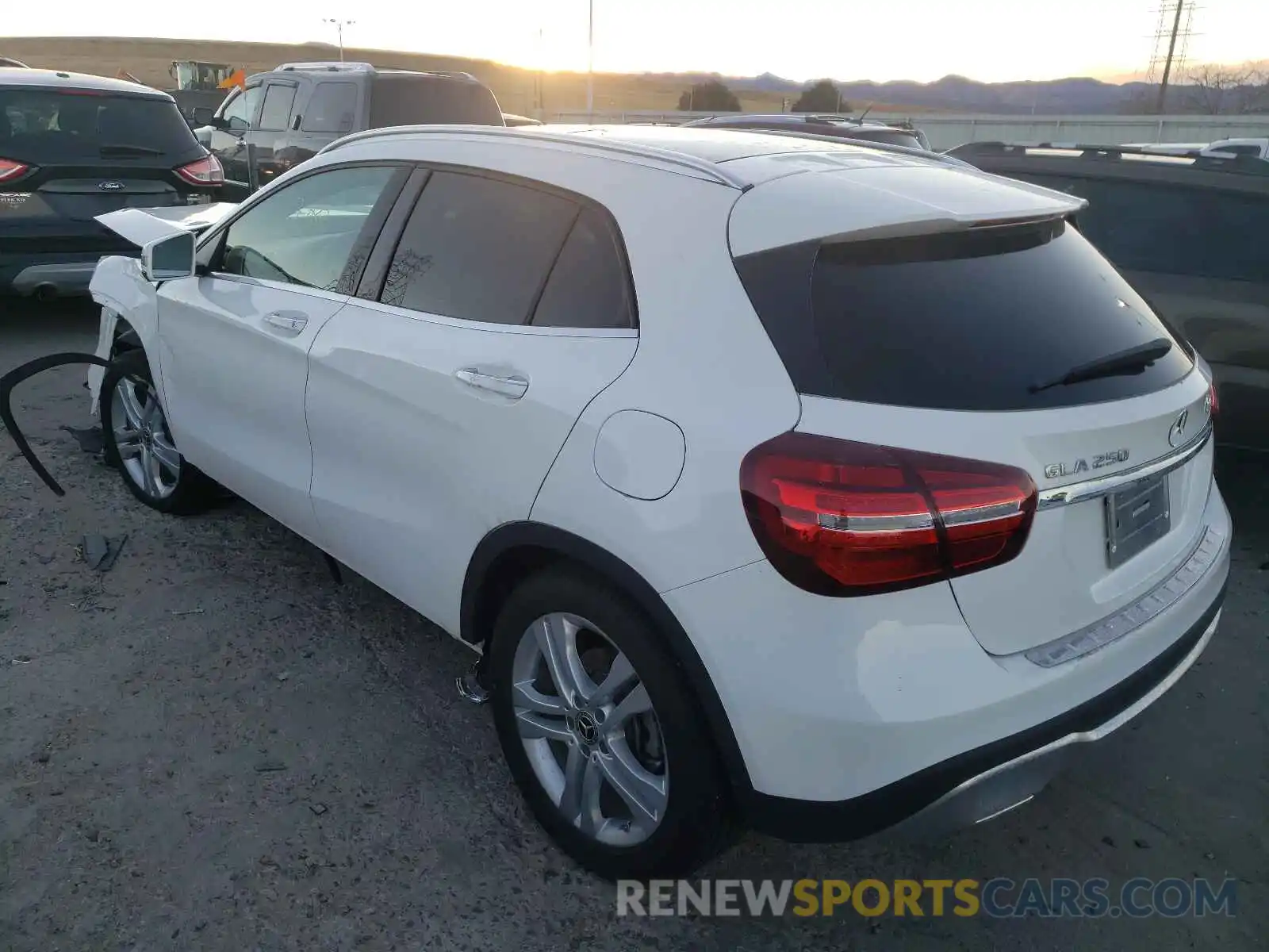 3 Photograph of a damaged car W1NTG4GB4LU040224 MERCEDES-BENZ GLA-CLASS 2020