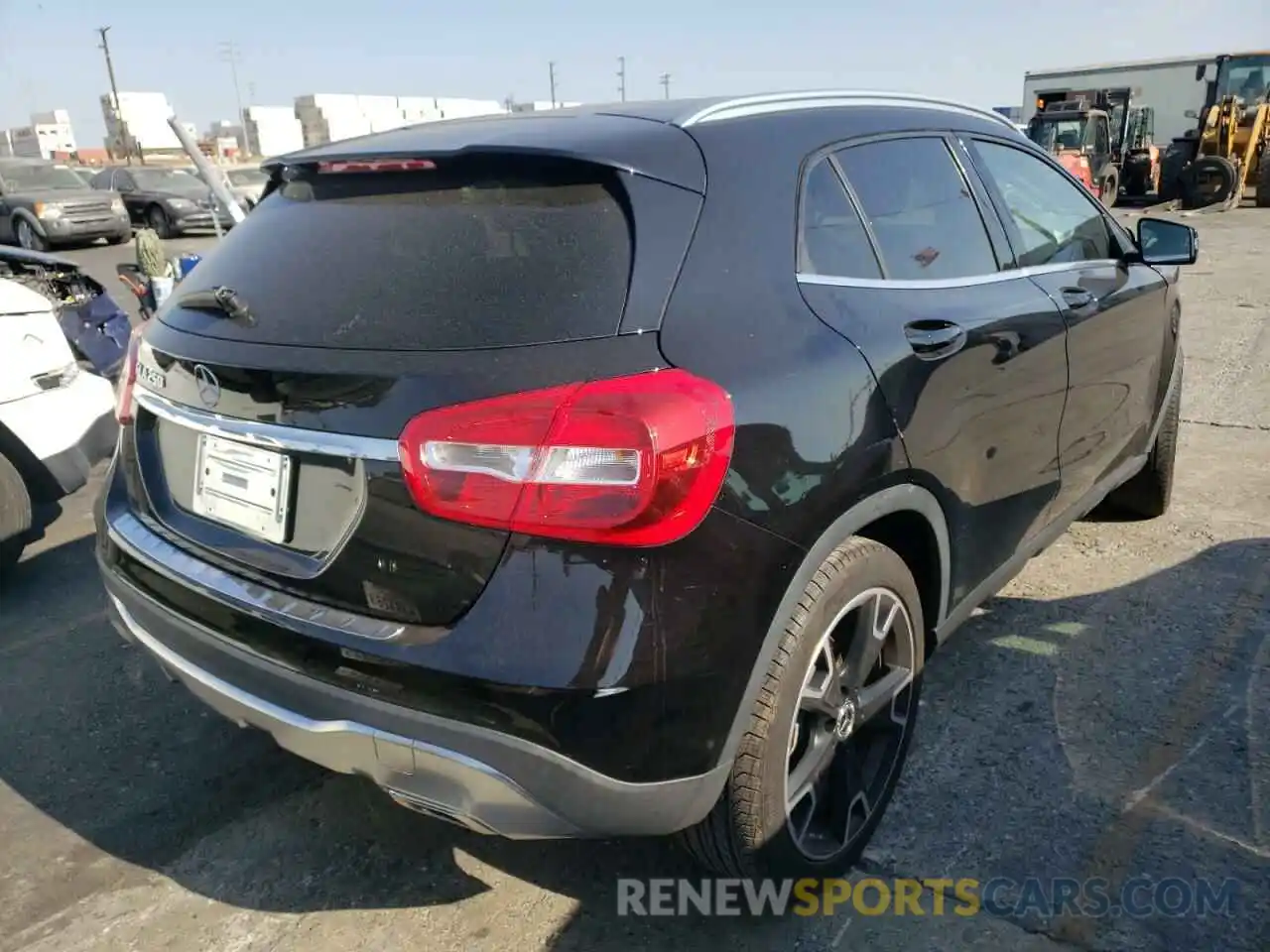 4 Photograph of a damaged car WDCTG4EB2LU028755 MERCEDES-BENZ GLA-CLASS 2020