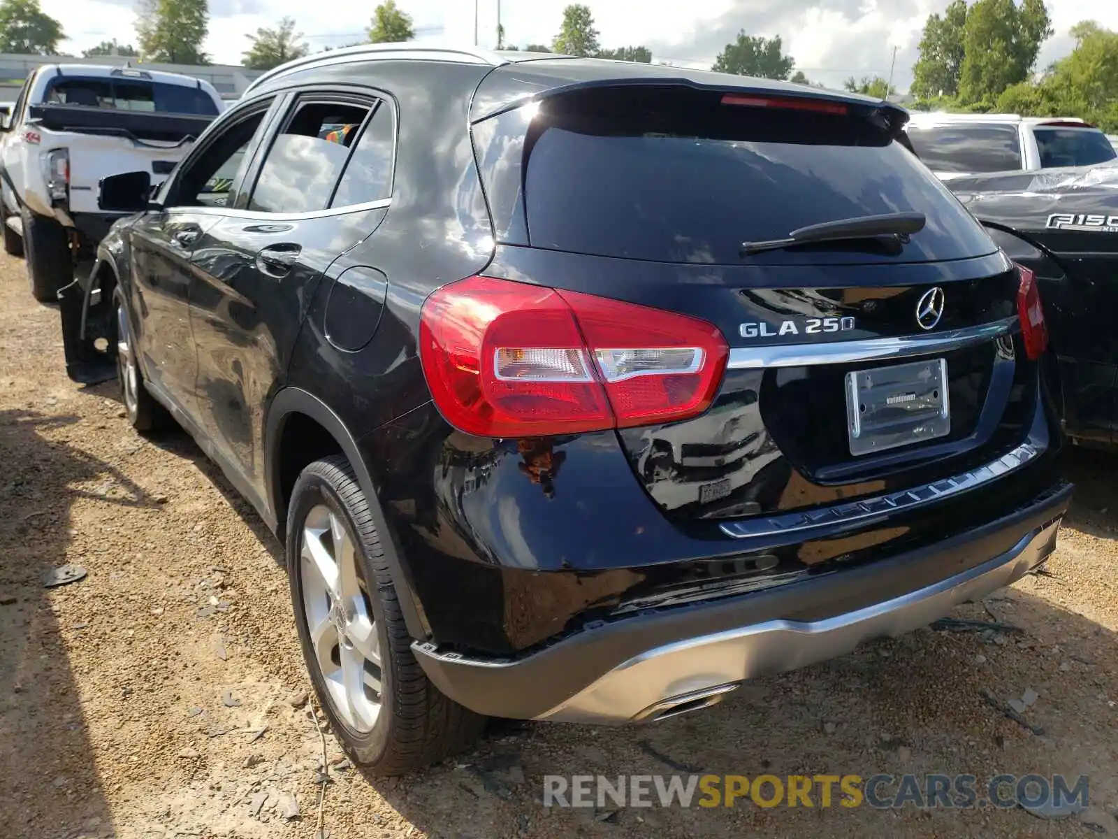 3 Photograph of a damaged car WDCTG4EB6LU025034 MERCEDES-BENZ GLA-CLASS 2020