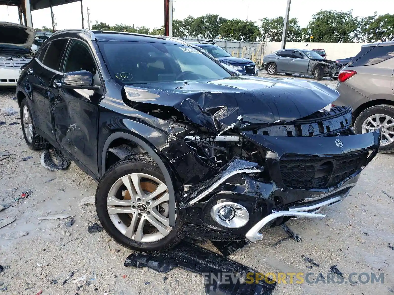 1 Photograph of a damaged car WDCTG4EB7LJ688551 MERCEDES-BENZ GLA-CLASS 2020