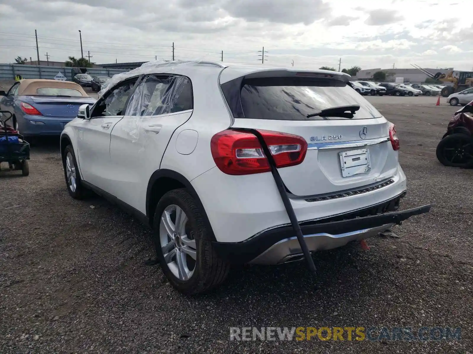 3 Photograph of a damaged car WDCTG4EB8LU026007 MERCEDES-BENZ GLA-CLASS 2020