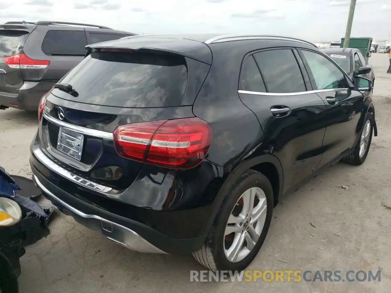 4 Photograph of a damaged car WDCTG4EB8LU028355 MERCEDES-BENZ GLA-CLASS 2020