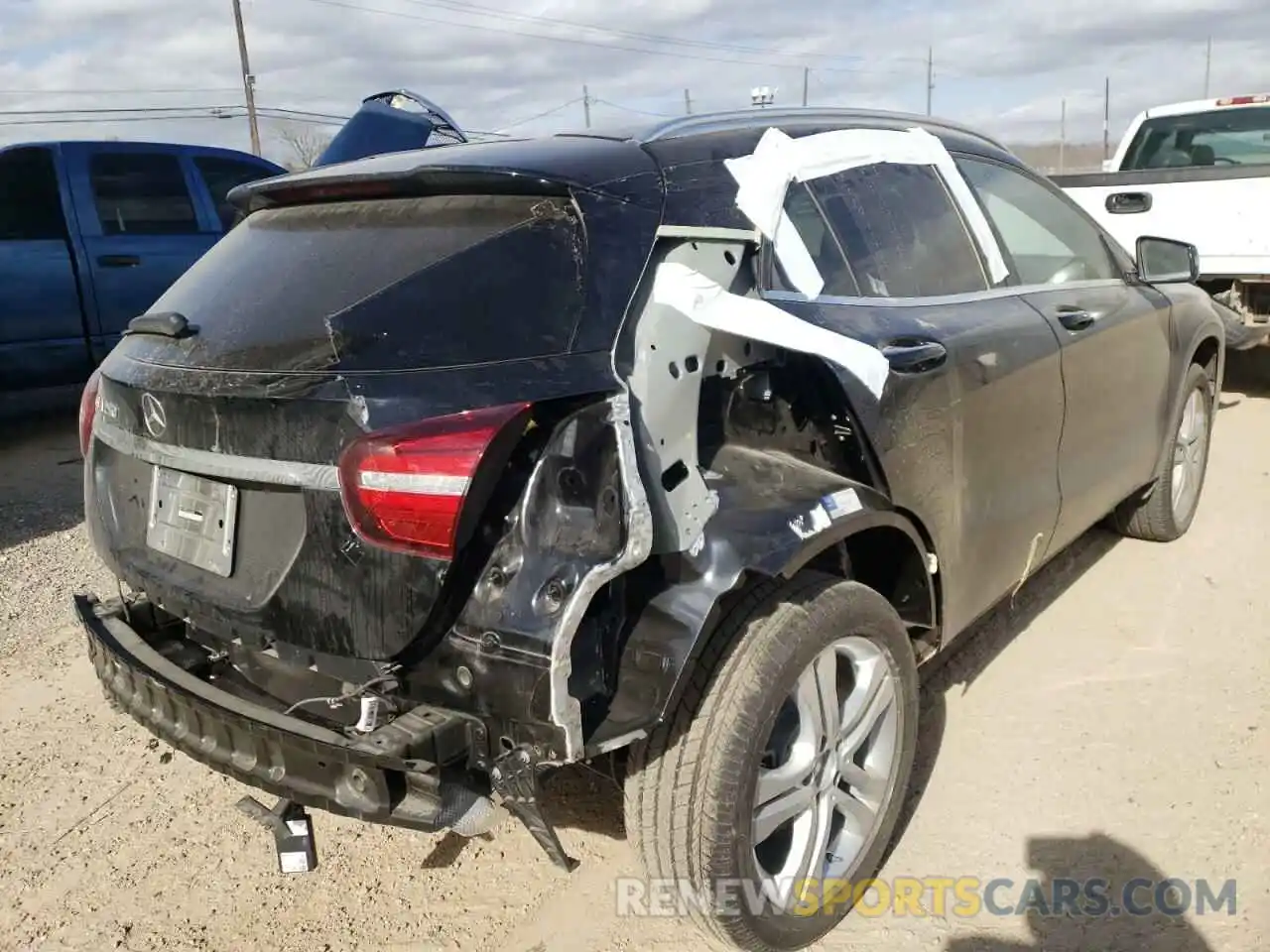 4 Photograph of a damaged car WDCTG4EB9LU026209 MERCEDES-BENZ GLA-CLASS 2020