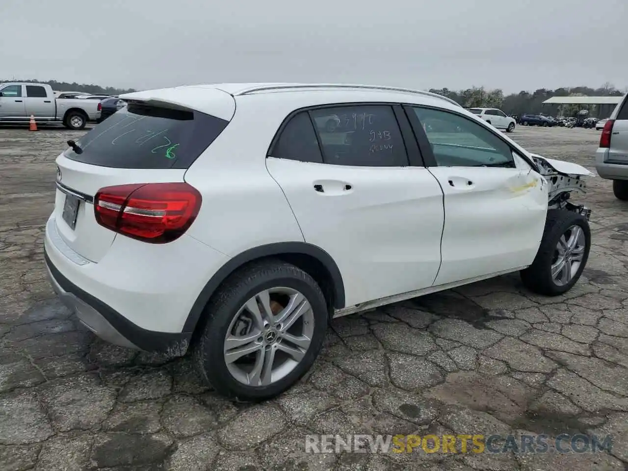 3 Photograph of a damaged car WDCTG4EBXLU024520 MERCEDES-BENZ GLA-CLASS 2020