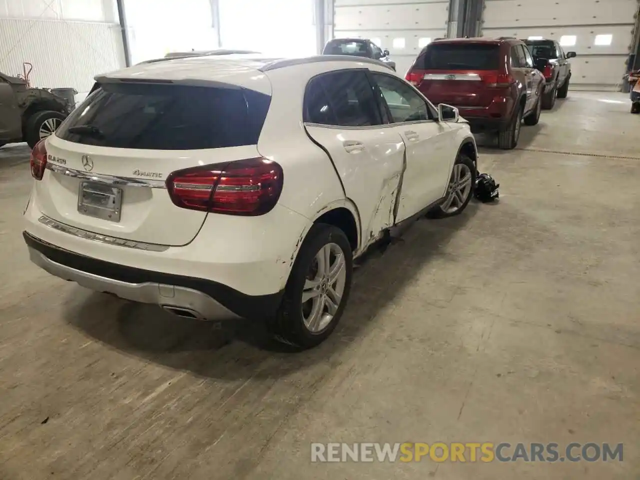 4 Photograph of a damaged car WDCTG4GB4LU027085 MERCEDES-BENZ GLA-CLASS 2020