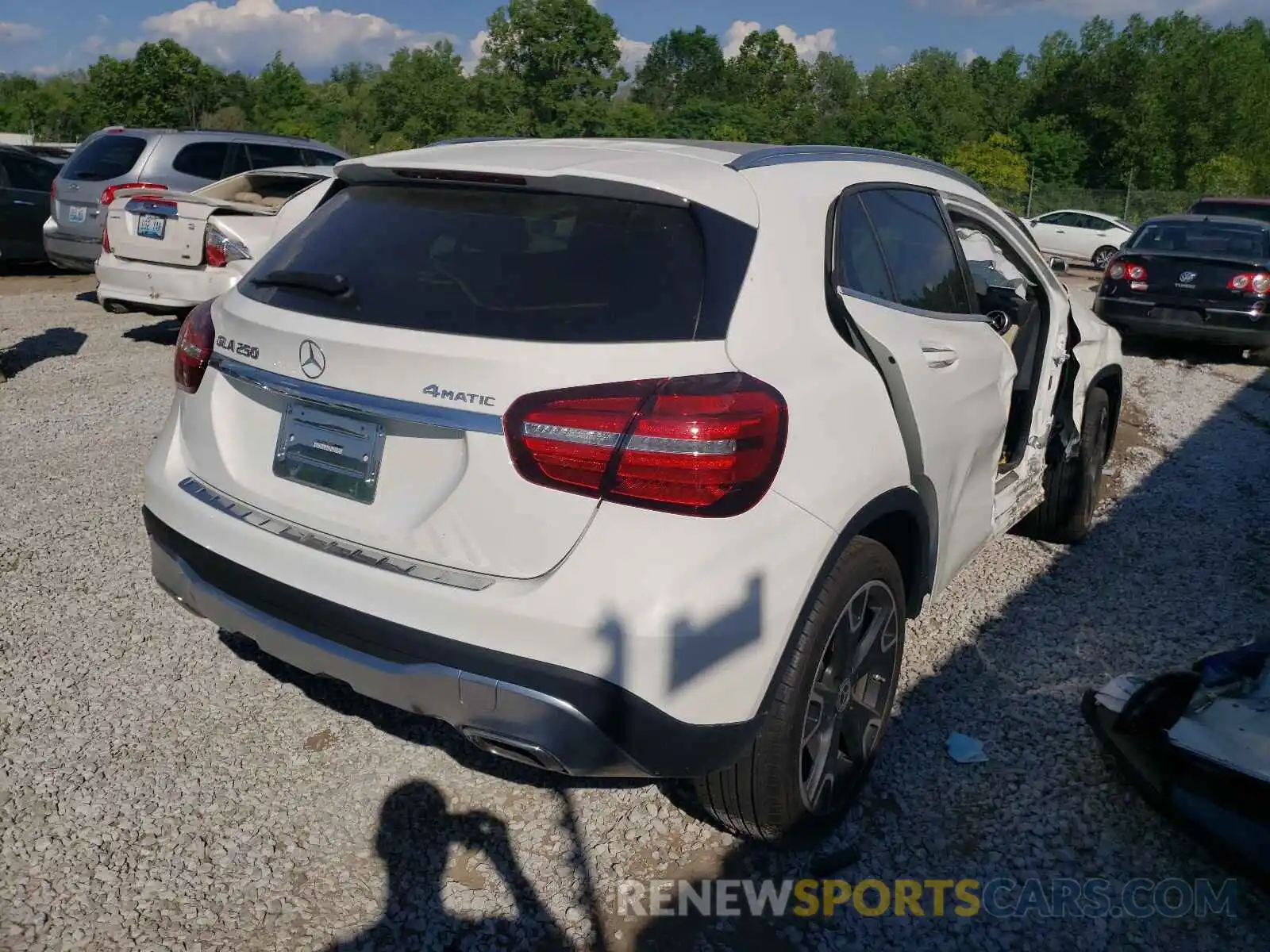 3 Photograph of a damaged car WDCTG4GB4LU028575 MERCEDES-BENZ GLA-CLASS 2020