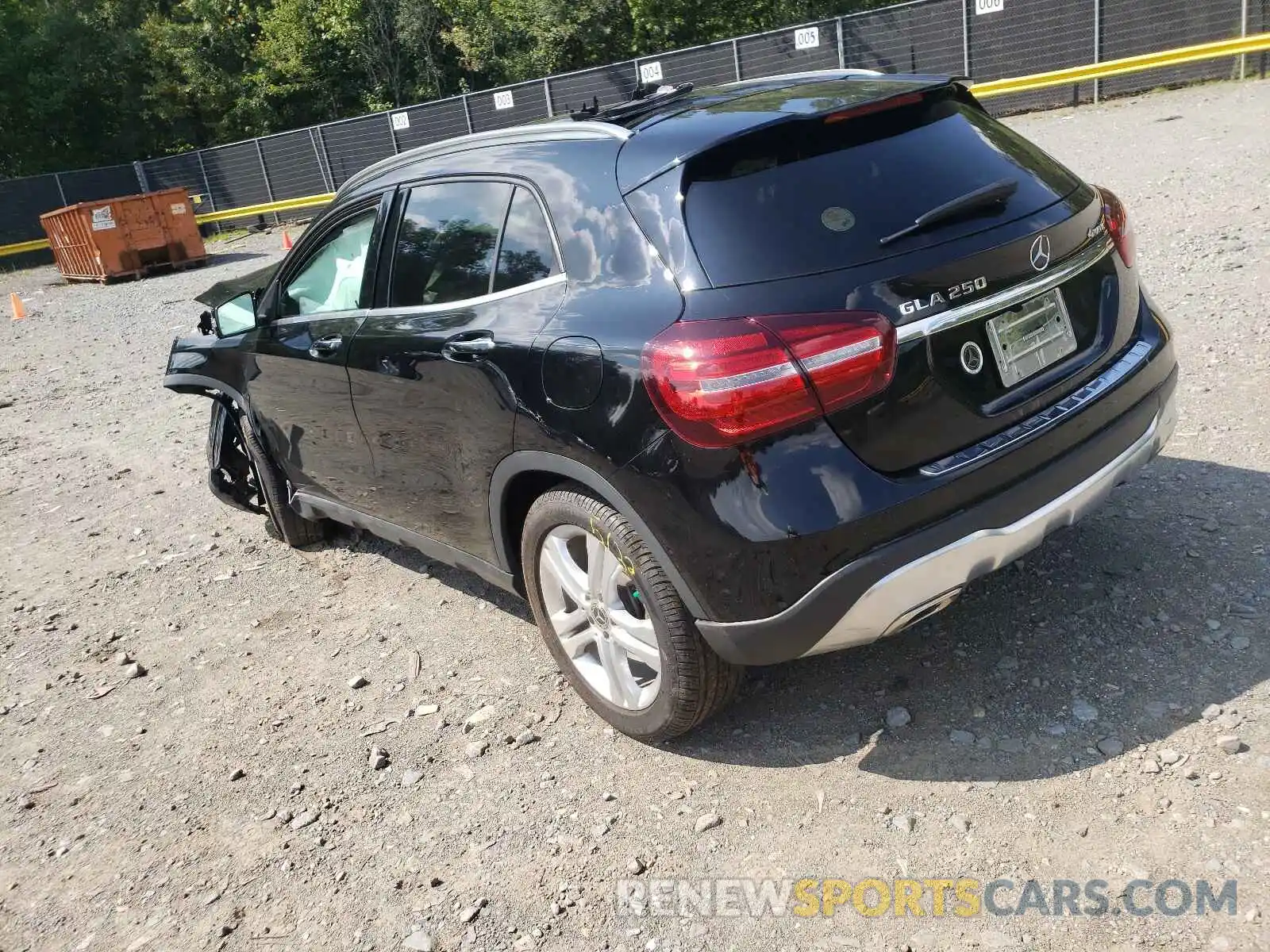 3 Photograph of a damaged car WDCTG4GB5LJ685581 MERCEDES-BENZ GLA-CLASS 2020