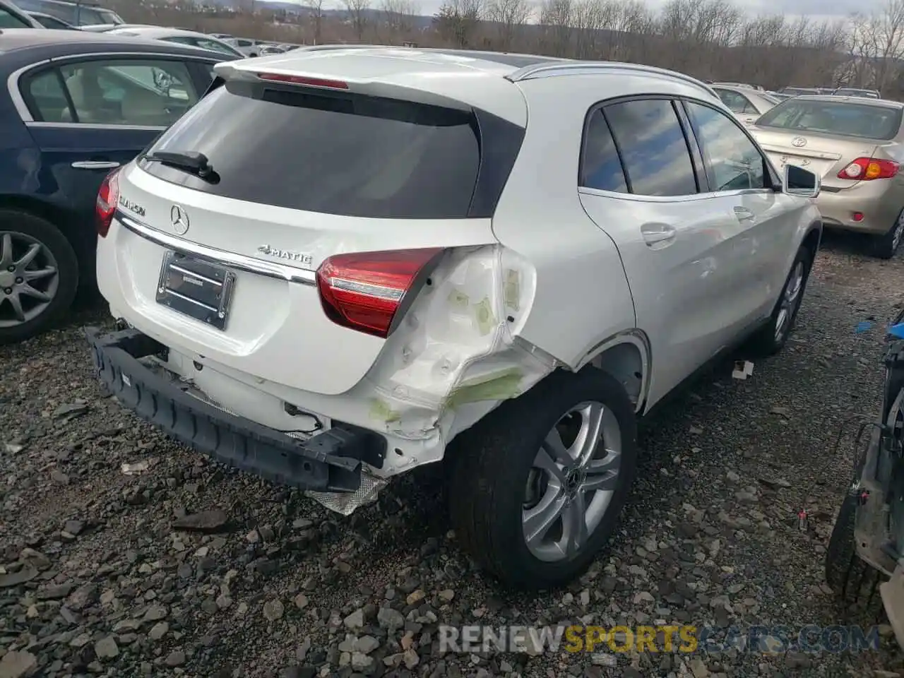 4 Photograph of a damaged car WDCTG4GB5LU027144 MERCEDES-BENZ GLA-CLASS 2020