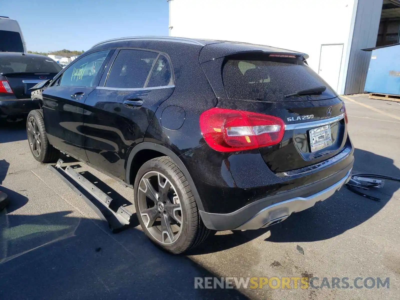 3 Photograph of a damaged car WDCTG4GB8LJ649884 MERCEDES-BENZ GLA-CLASS 2020