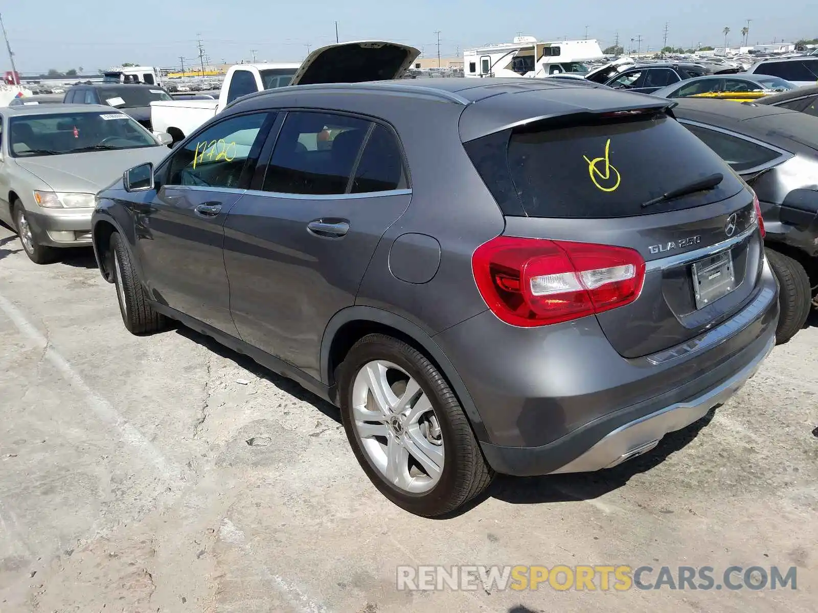 3 Photograph of a damaged car WDCTG4GB9LJ687561 MERCEDES-BENZ GLA-CLASS 2020