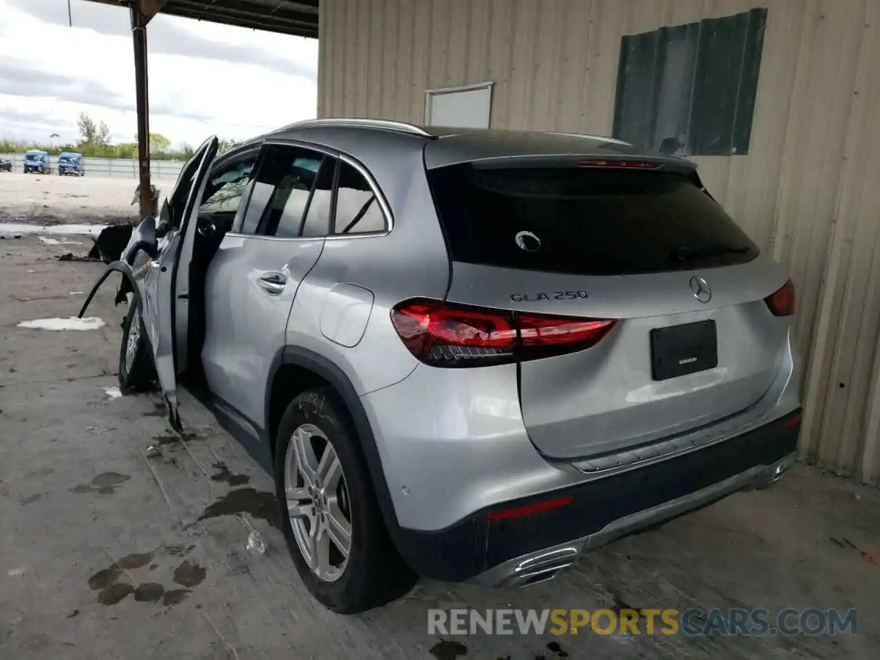 3 Photograph of a damaged car W1N4N4GB0MJ240580 MERCEDES-BENZ GLA-CLASS 2021