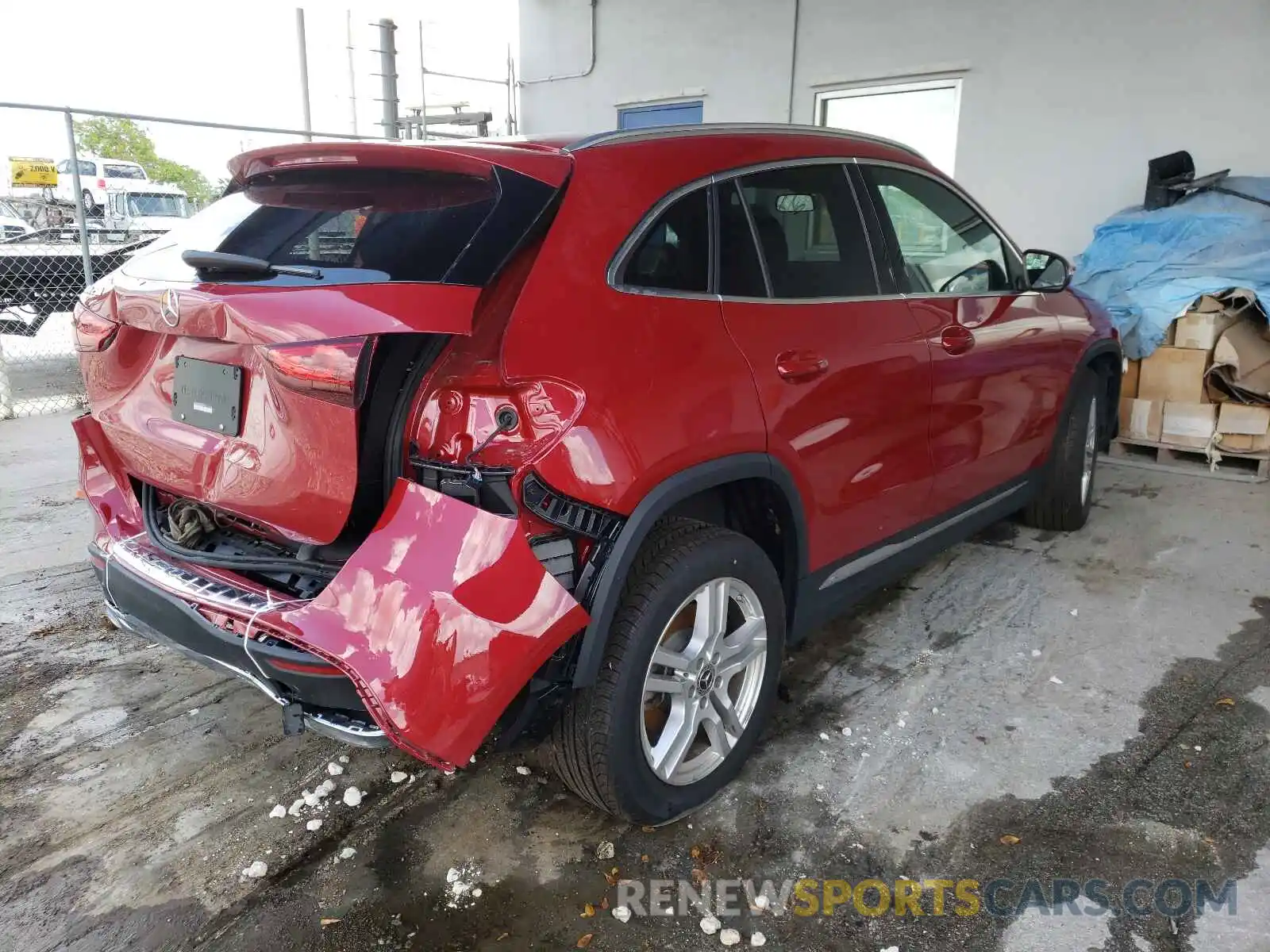 4 Photograph of a damaged car W1N4N4GB1MJ158499 MERCEDES-BENZ GLA-CLASS 2021