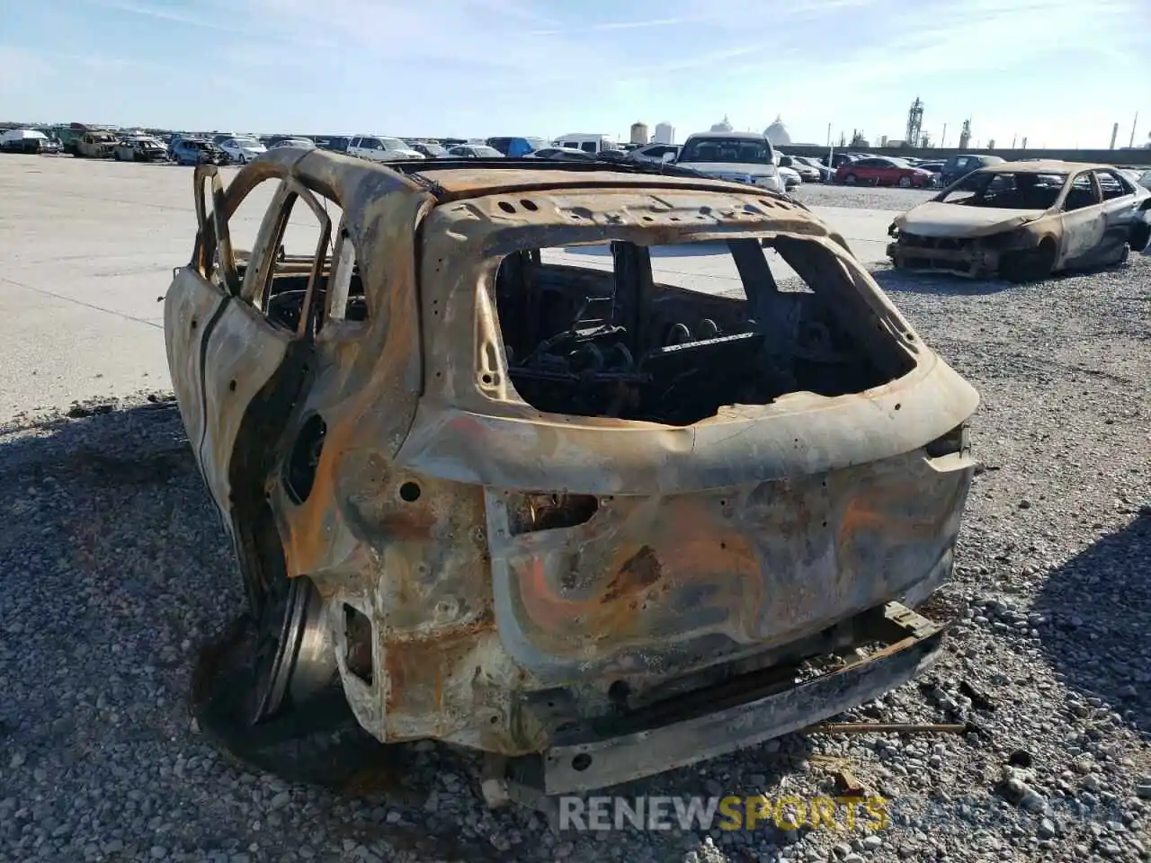 3 Photograph of a damaged car W1N4N4GB1MJ214067 MERCEDES-BENZ GLA-CLASS 2021