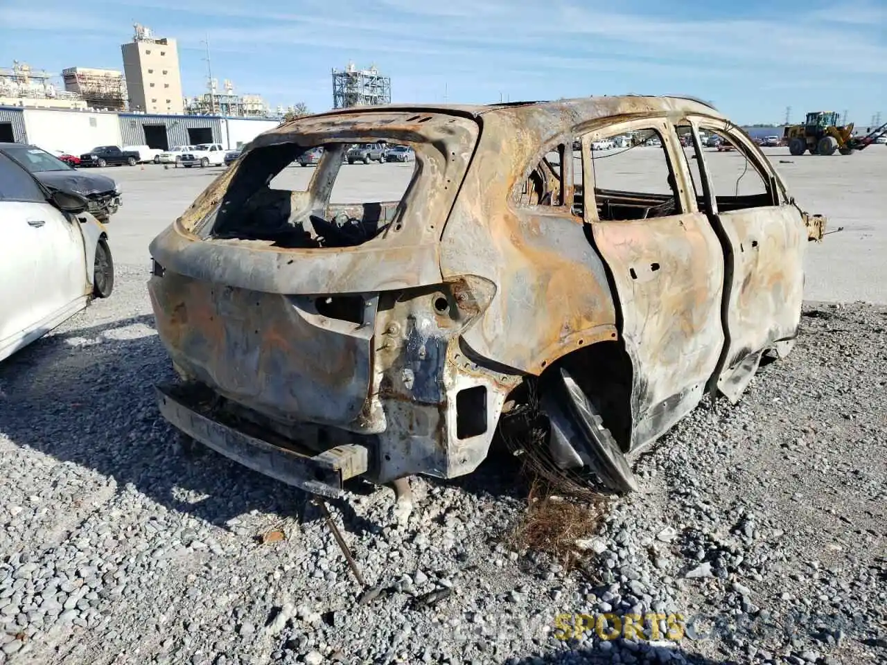 4 Photograph of a damaged car W1N4N4GB1MJ214067 MERCEDES-BENZ GLA-CLASS 2021