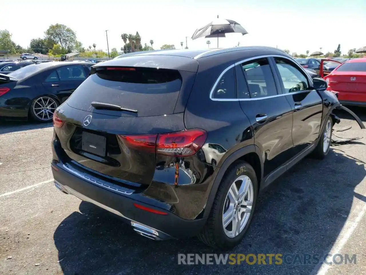 4 Photograph of a damaged car W1N4N4GB3MJ273752 MERCEDES-BENZ GLA-CLASS 2021