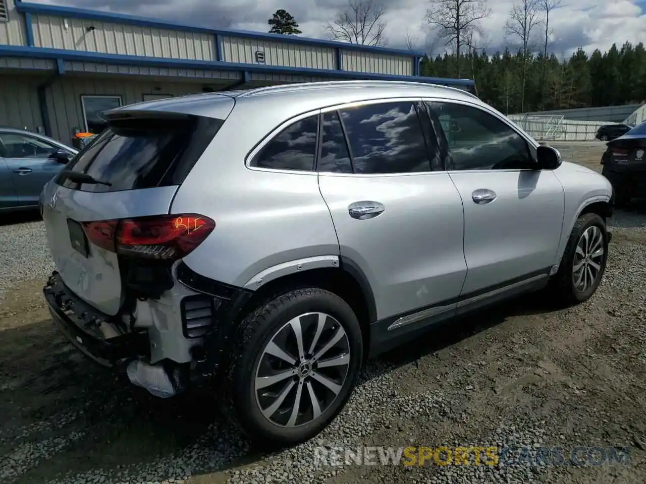 3 Photograph of a damaged car W1N4N4GB4MJ211910 MERCEDES-BENZ GLA-CLASS 2021