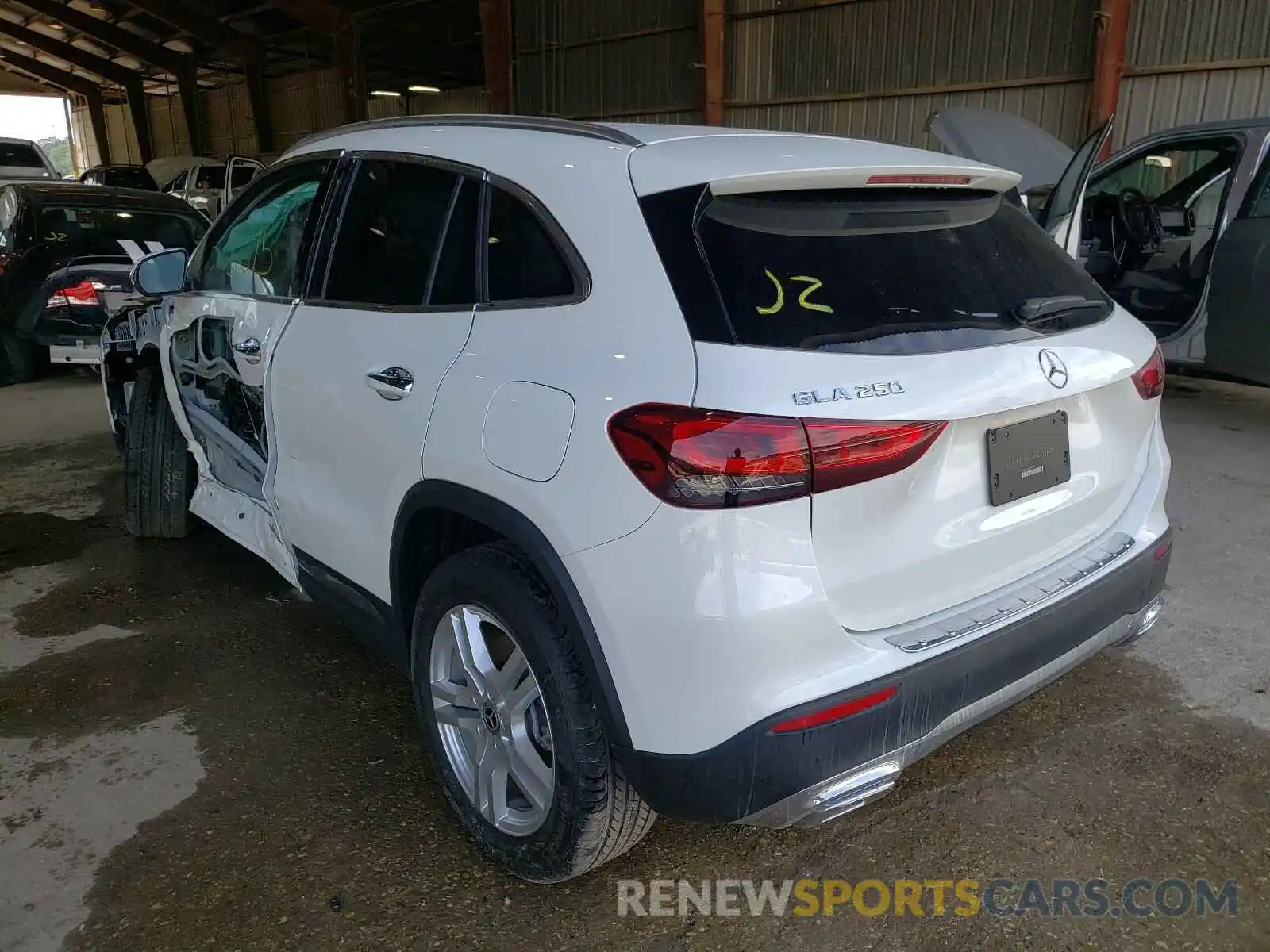 3 Photograph of a damaged car W1N4N4GB6MJ117222 MERCEDES-BENZ GLA-CLASS 2021