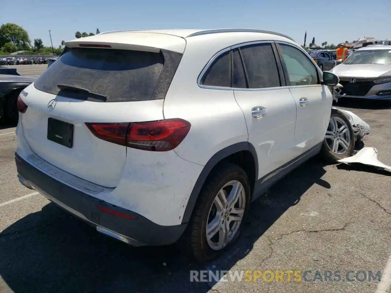 4 Photograph of a damaged car W1N4N4GB7MJ126625 MERCEDES-BENZ GLA-CLASS 2021