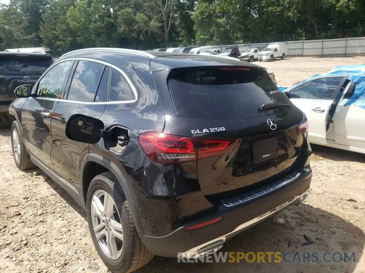 3 Photograph of a damaged car W1N4N4GB7MJ165540 MERCEDES-BENZ GLA-CLASS 2021