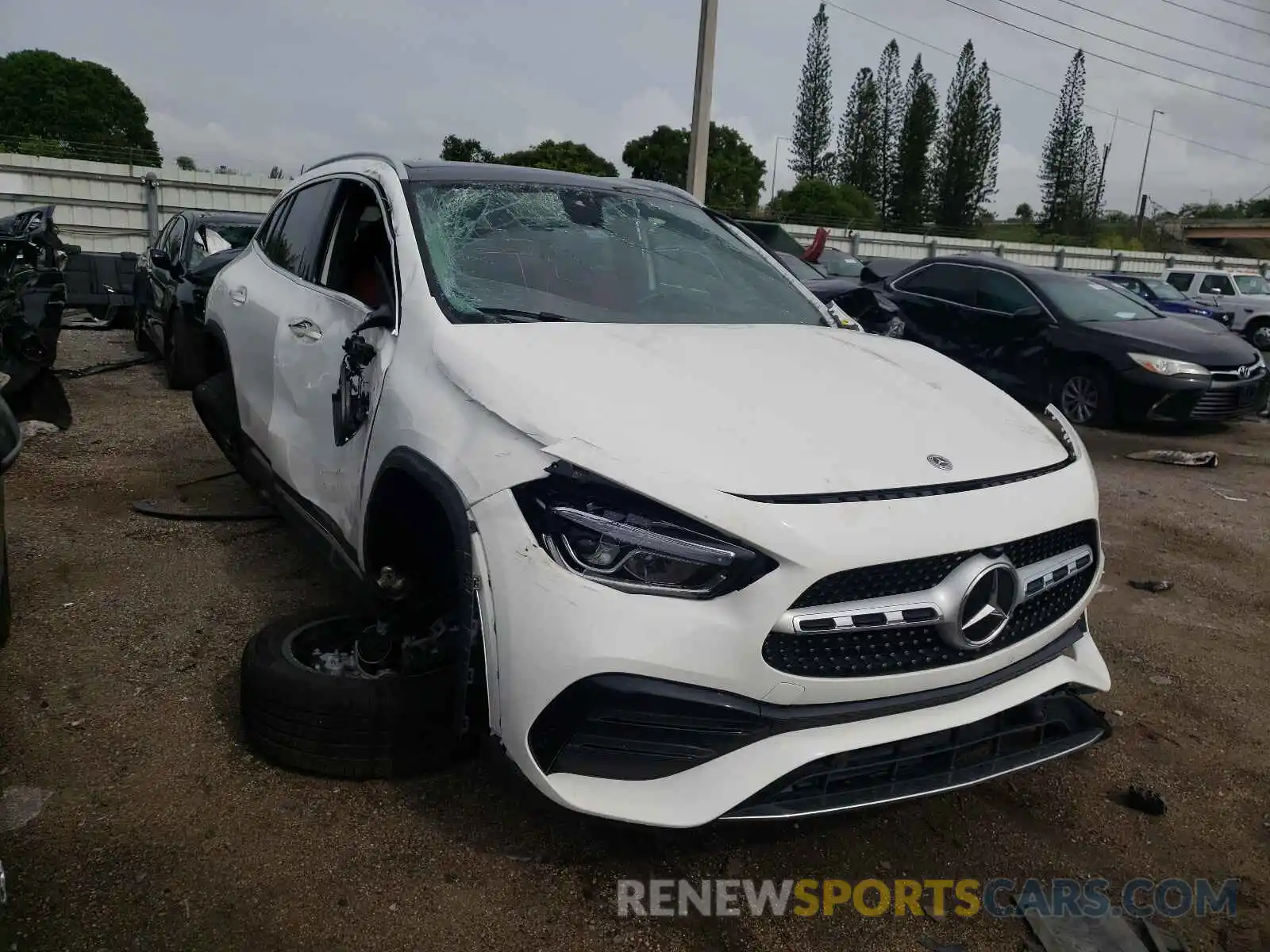 1 Photograph of a damaged car W1N4N4GB8MJ220738 MERCEDES-BENZ GLA-CLASS 2021