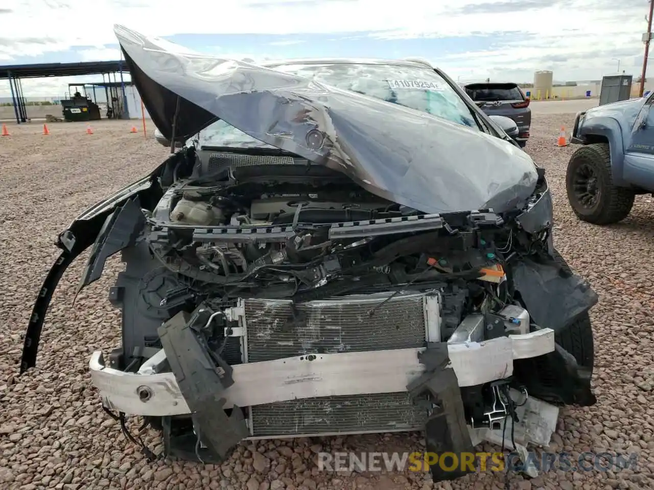 5 Photograph of a damaged car W1N4N4HB0MJ136976 MERCEDES-BENZ GLA-CLASS 2021
