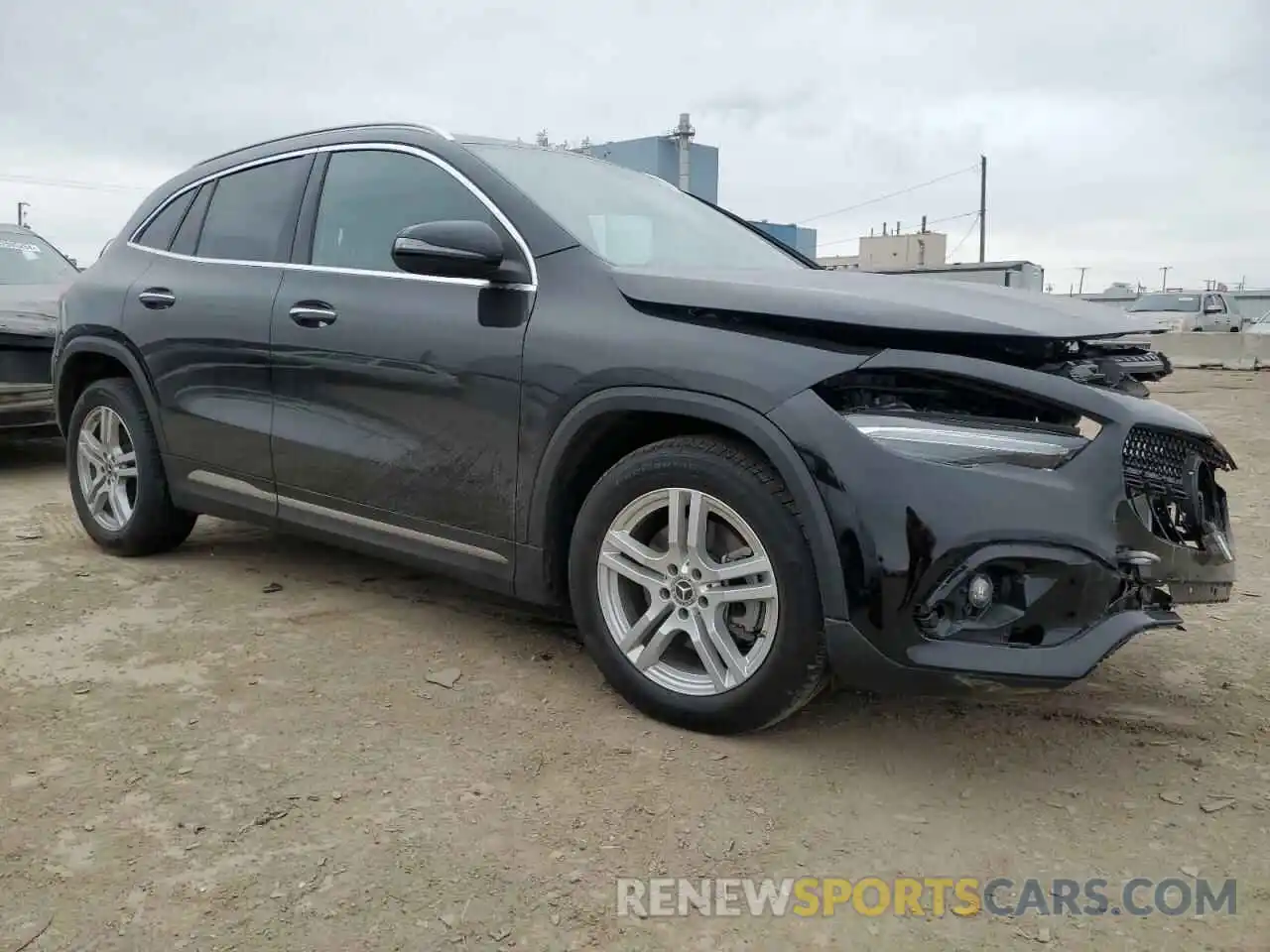 4 Photograph of a damaged car W1N4N4HB0MJ214379 MERCEDES-BENZ GLA-CLASS 2021