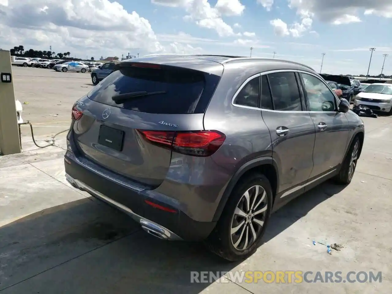 4 Photograph of a damaged car W1N4N4HB1MJ113805 MERCEDES-BENZ GLA-CLASS 2021