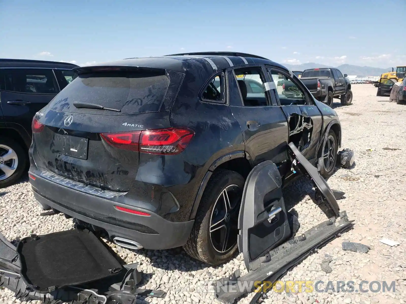 4 Photograph of a damaged car W1N4N4HB1MJ204895 MERCEDES-BENZ GLA-CLASS 2021