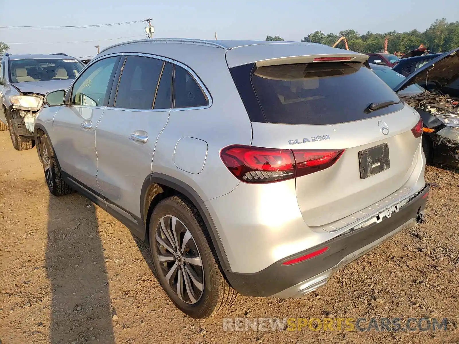 3 Photograph of a damaged car W1N4N4HB1MJ214178 MERCEDES-BENZ GLA-CLASS 2021