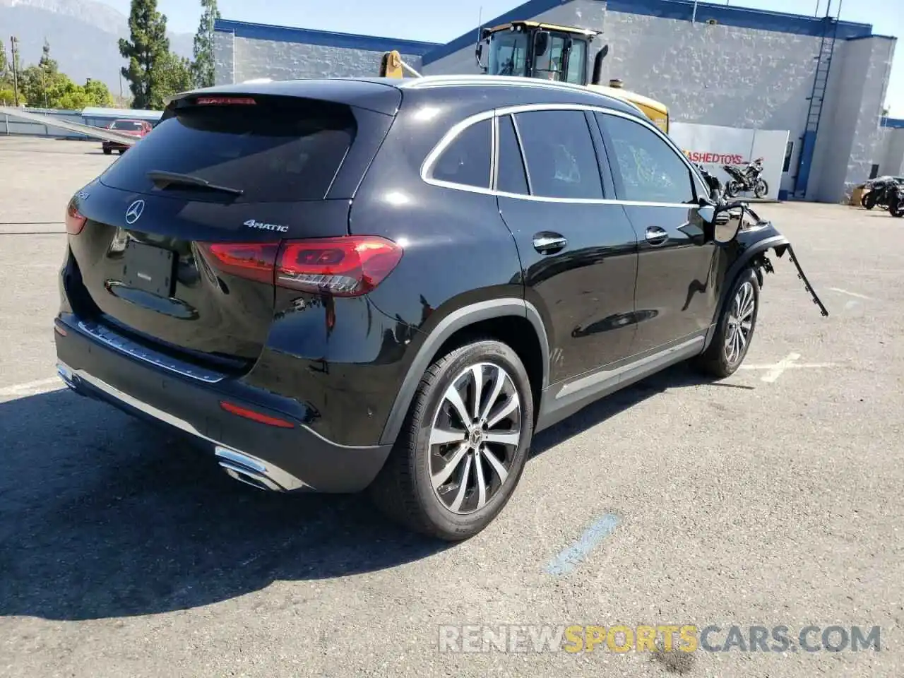 4 Photograph of a damaged car W1N4N4HB1MJ286322 MERCEDES-BENZ GLA-CLASS 2021