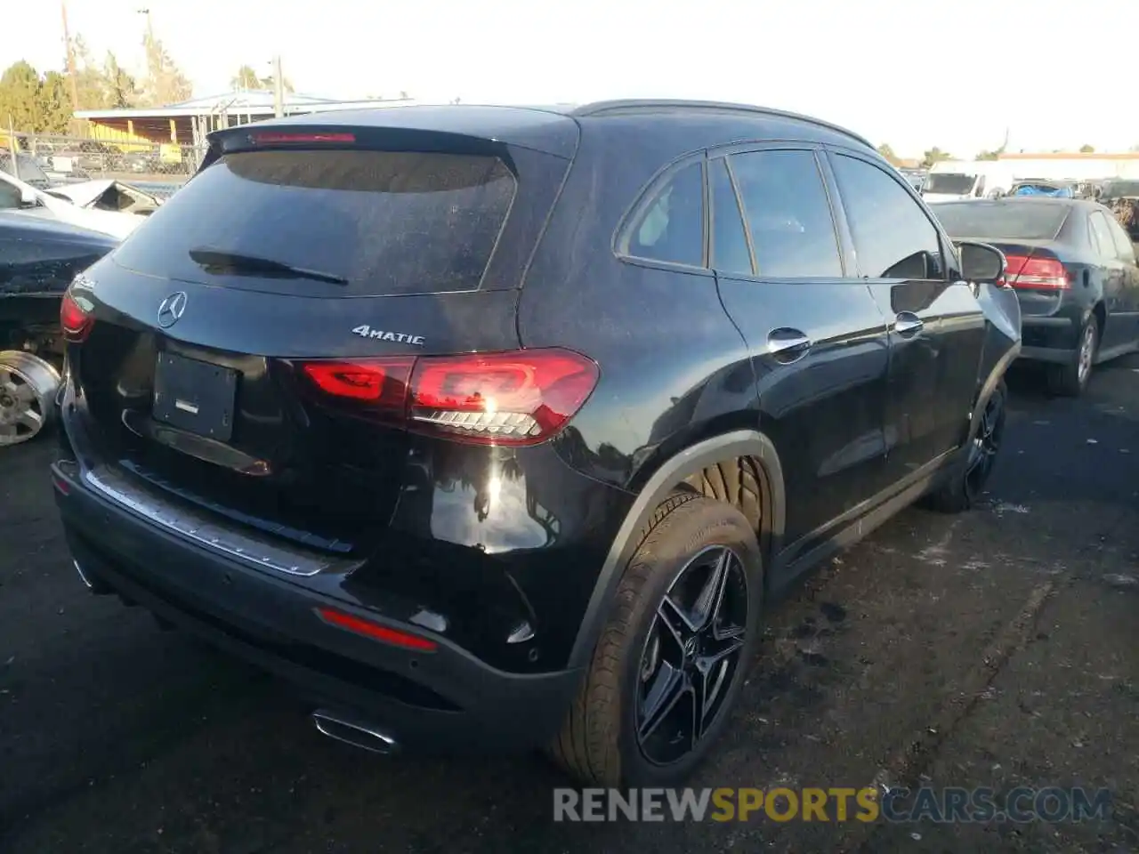 4 Photograph of a damaged car W1N4N4HB2MJ190425 MERCEDES-BENZ GLA-CLASS 2021