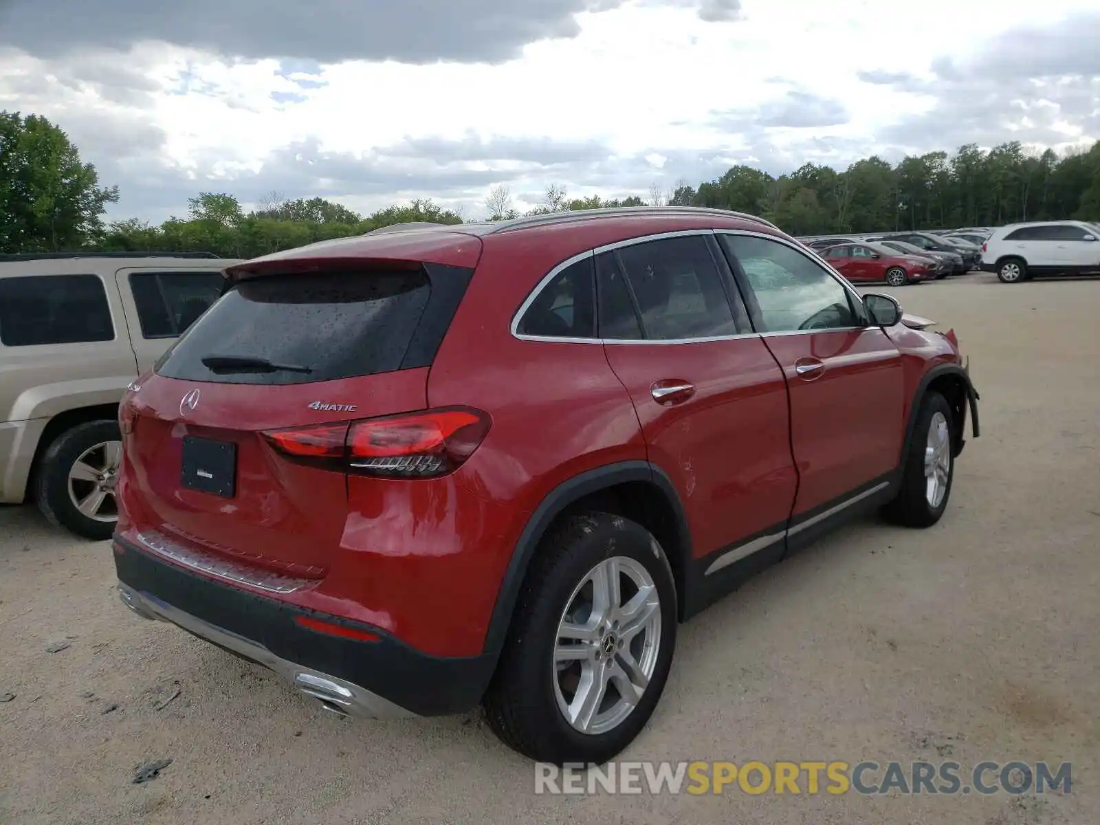 4 Photograph of a damaged car W1N4N4HB2MJ216697 MERCEDES-BENZ GLA-CLASS 2021