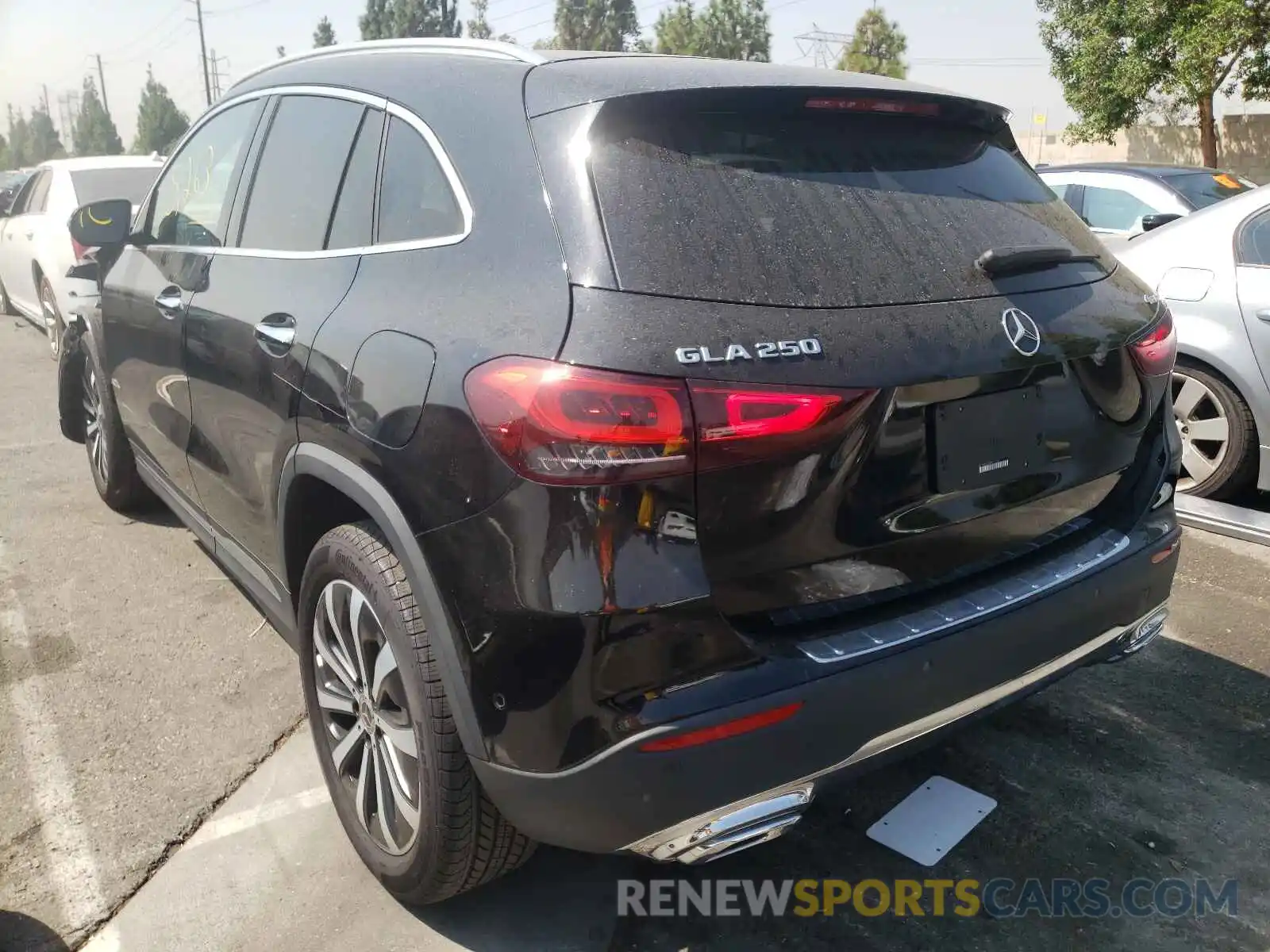 3 Photograph of a damaged car W1N4N4HB3MJ132680 MERCEDES-BENZ GLA-CLASS 2021