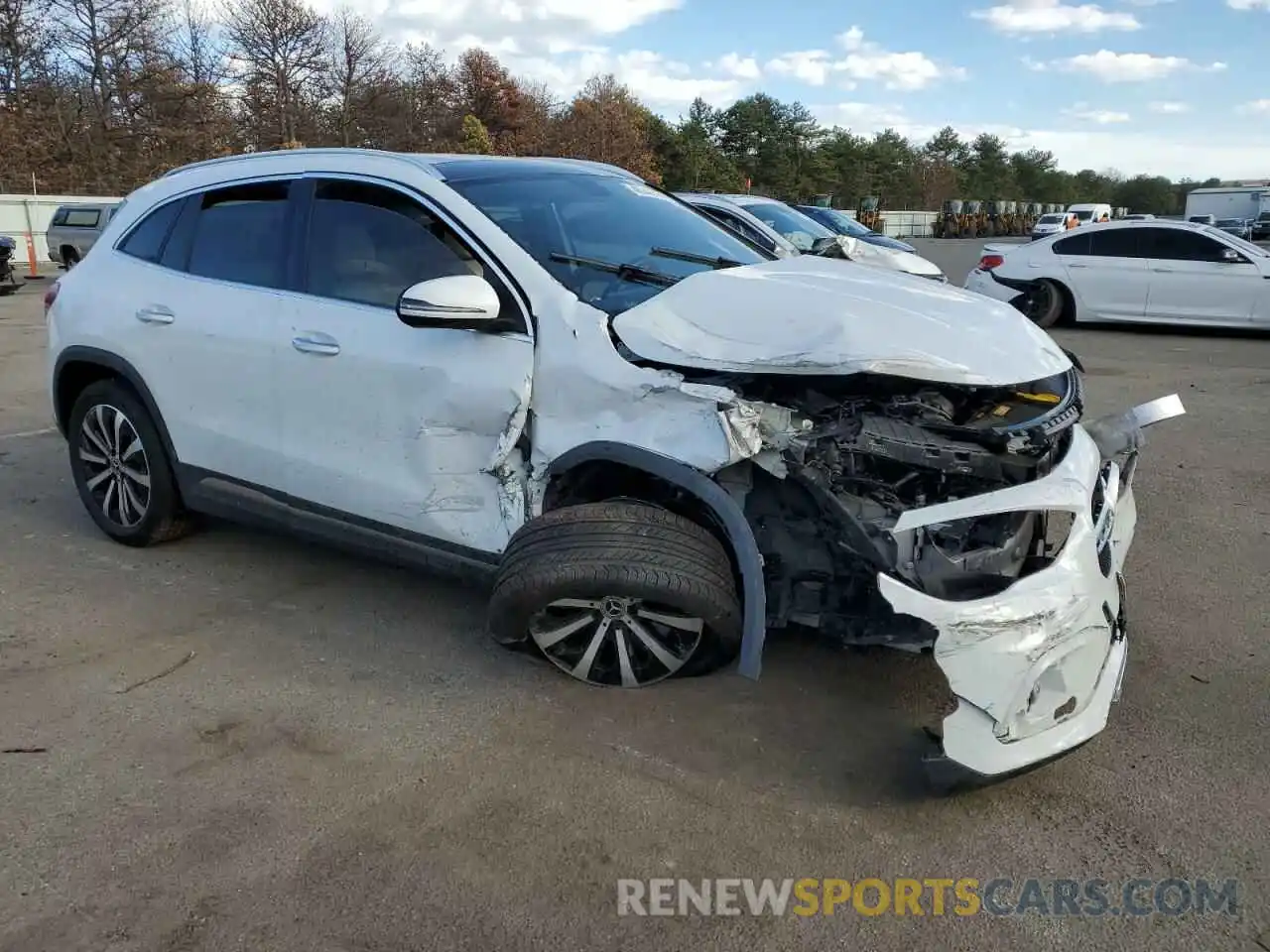 4 Photograph of a damaged car W1N4N4HB3MJ200122 MERCEDES-BENZ GLA-CLASS 2021