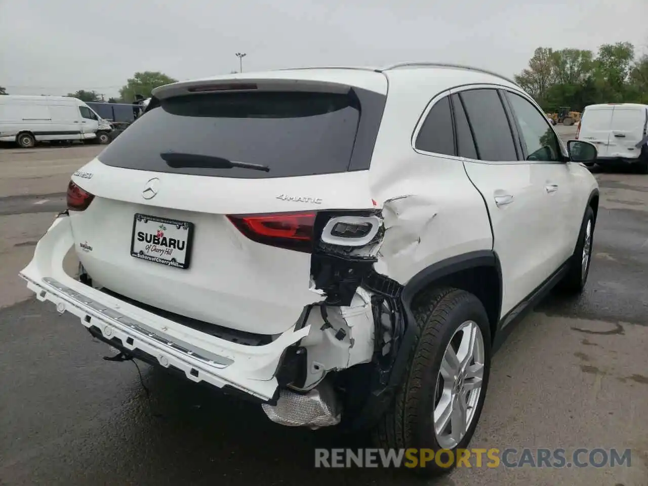 4 Photograph of a damaged car W1N4N4HB4MJ196100 MERCEDES-BENZ GLA-CLASS 2021