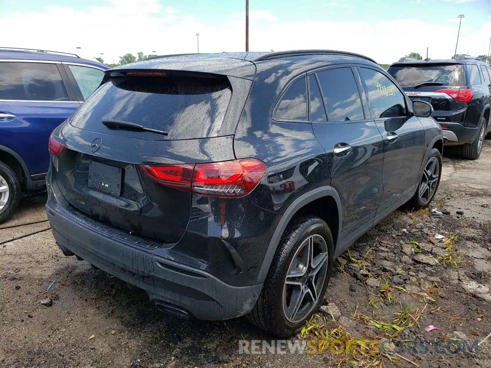 4 Photograph of a damaged car W1N4N4HB7MJ182630 MERCEDES-BENZ GLA-CLASS 2021