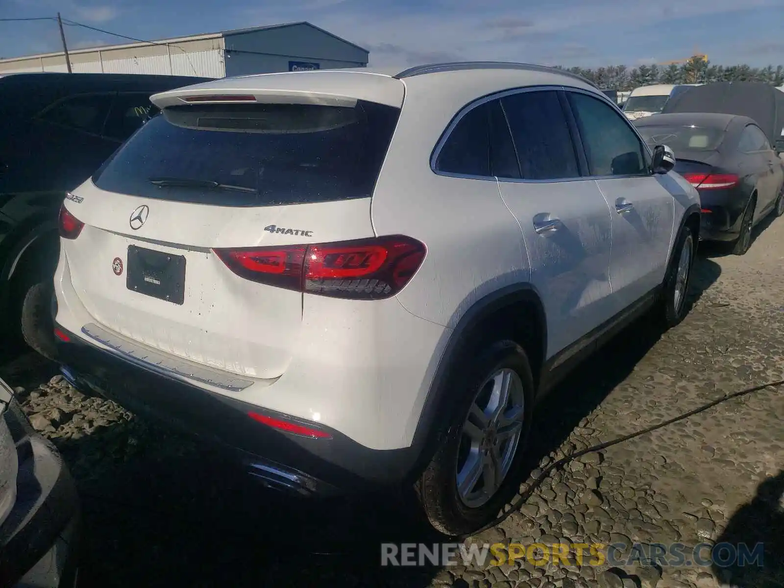 4 Photograph of a damaged car W1N4N4HB7MJ205632 MERCEDES-BENZ GLA-CLASS 2021